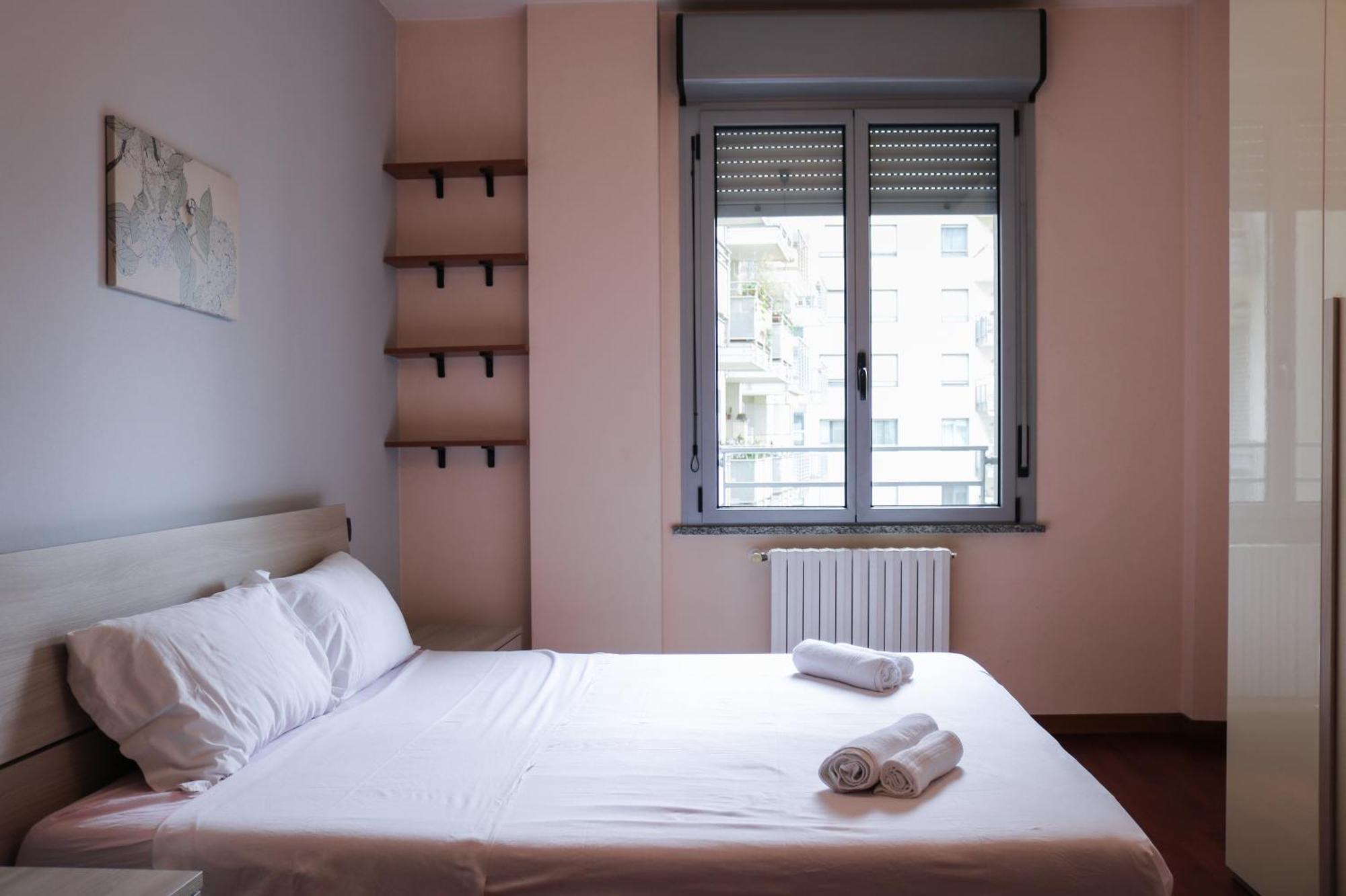 Urban Balcony Hideaway - 3 People Apartment มิลาน ภายนอก รูปภาพ
