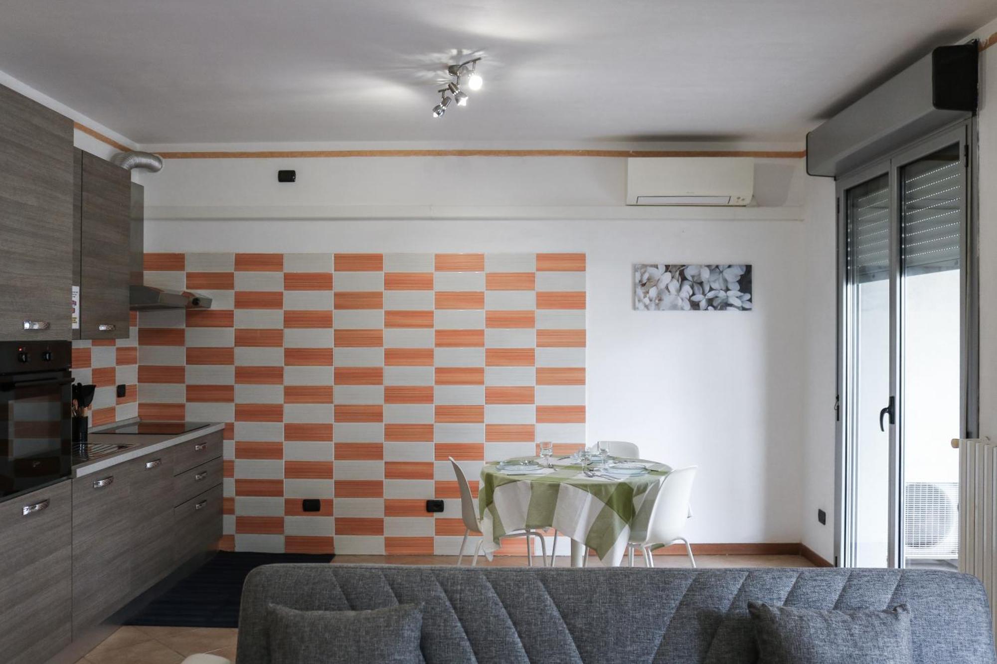 Urban Balcony Hideaway - 3 People Apartment มิลาน ภายนอก รูปภาพ