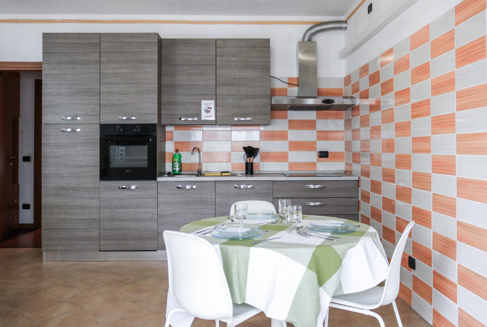 Urban Balcony Hideaway - 3 People Apartment มิลาน ภายนอก รูปภาพ